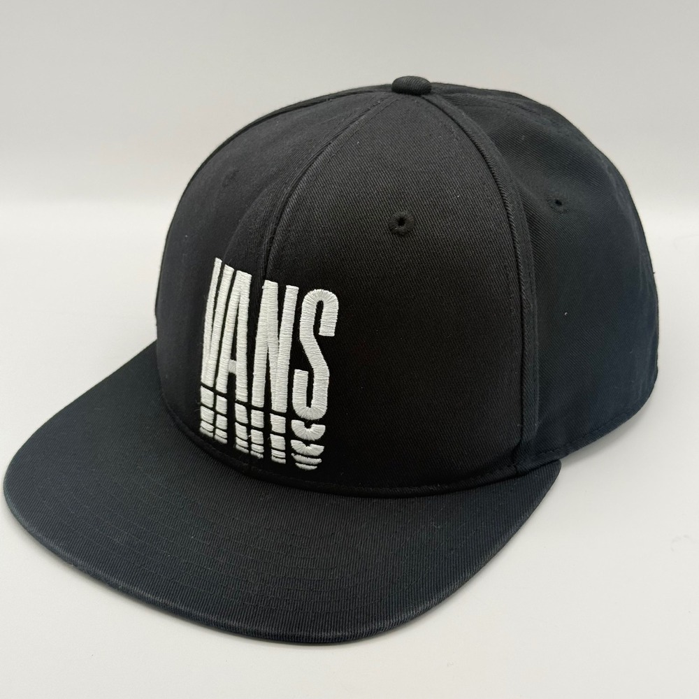 Vans Off The Wall Mens Black Snapback Hat Flat Brim Embroidered Logo Skater Cap
